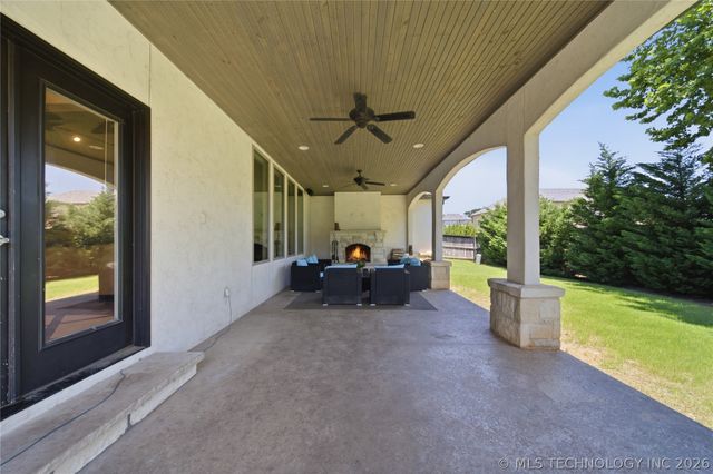 12011 S Lakewood Avenue, Tulsa, OK 74137