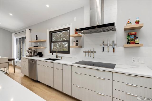 3681 Maxwell Court, Bloomfield Hills, MI 48301