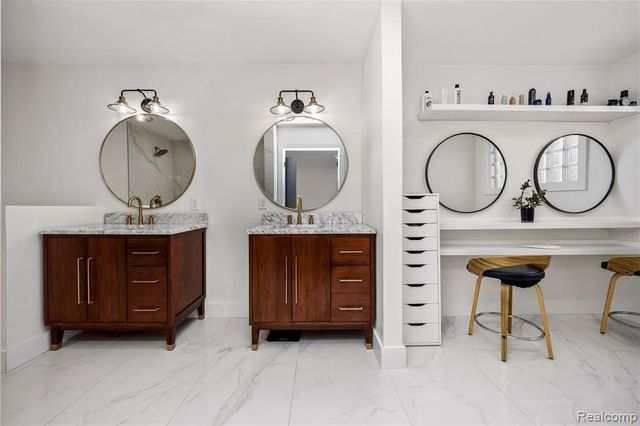 3681 Maxwell Court, Bloomfield Hills, MI 48301