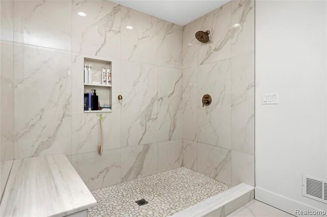 3681 Maxwell Court, Bloomfield Hills, MI 48301