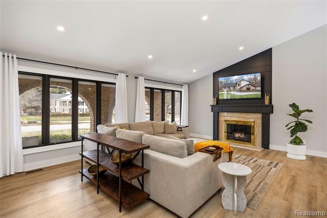 3681 Maxwell Court, Bloomfield Hills, MI 48301