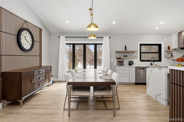 3681 Maxwell Court, Bloomfield Hills, MI 48301