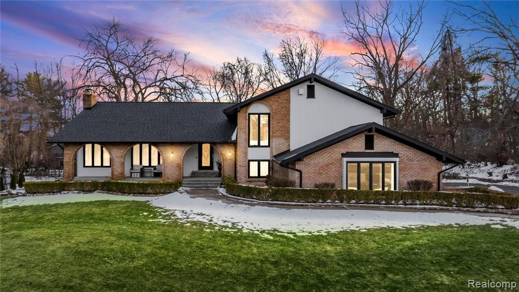 3681 Maxwell Court, Bloomfield Hills, MI 48301