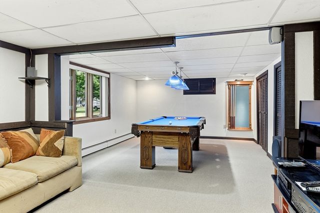 8 Linwood Dr, Wilbraham, MA 01095