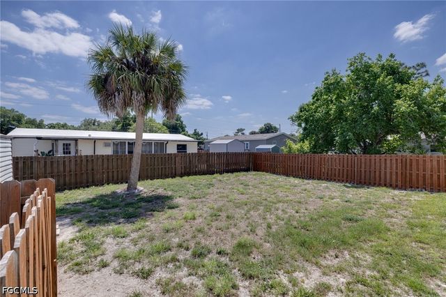 2480 Austin Smith CT, North Fort Myers, FL 33917