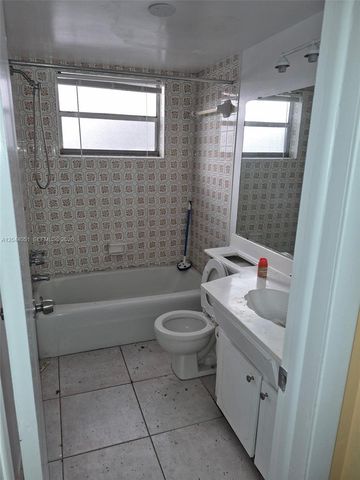 3940 NW 42nd Avenue 122, Lauderdale Lakes, FL 33319