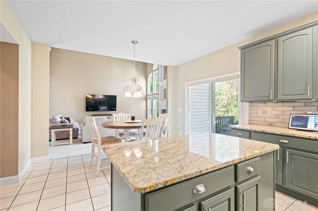 6875 Stonehedge Circle, Goshen, OH 45140