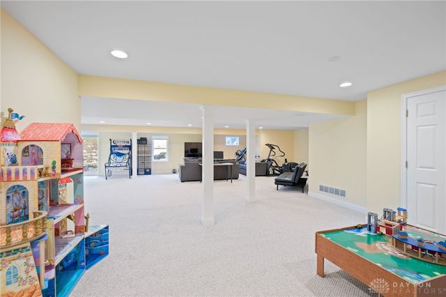 6875 Stonehedge Circle, Goshen, OH 45140