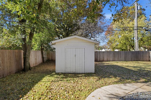 4904 S Madison Avenue, Tulsa, OK 74105