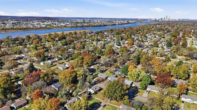 4904 S Madison Avenue, Tulsa, OK 74105