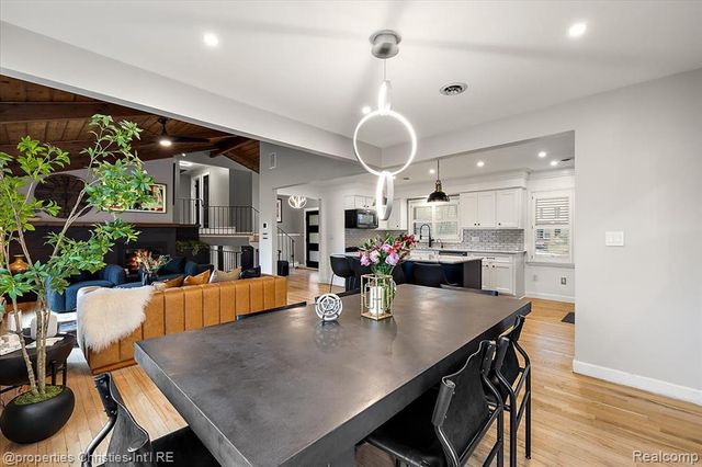 5722 Raven Road, Bloomfield Hills, MI 48301