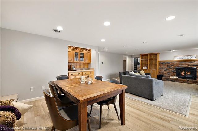 5722 Raven Road, Bloomfield Hills, MI 48301