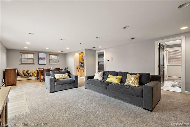 5722 Raven Road, Bloomfield Hills, MI 48301