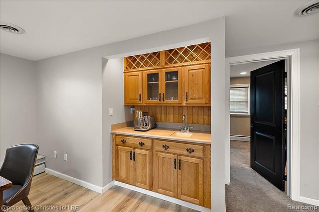 5722 Raven Road, Bloomfield Hills, MI 48301