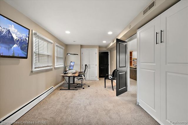 5722 Raven Road, Bloomfield Hills, MI 48301