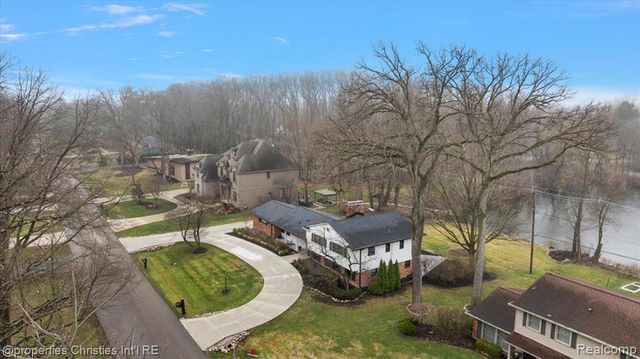 5722 Raven Road, Bloomfield Hills, MI 48301