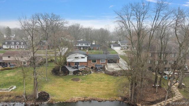 5722 Raven Road, Bloomfield Hills, MI 48301