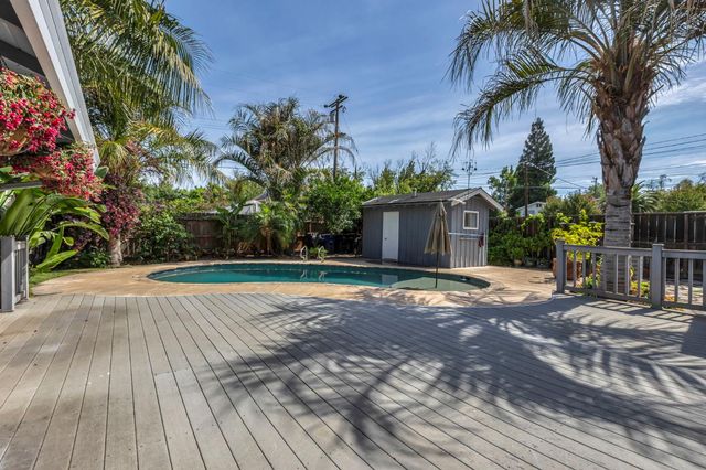 905 Yale Ave, Modesto, CA 95350