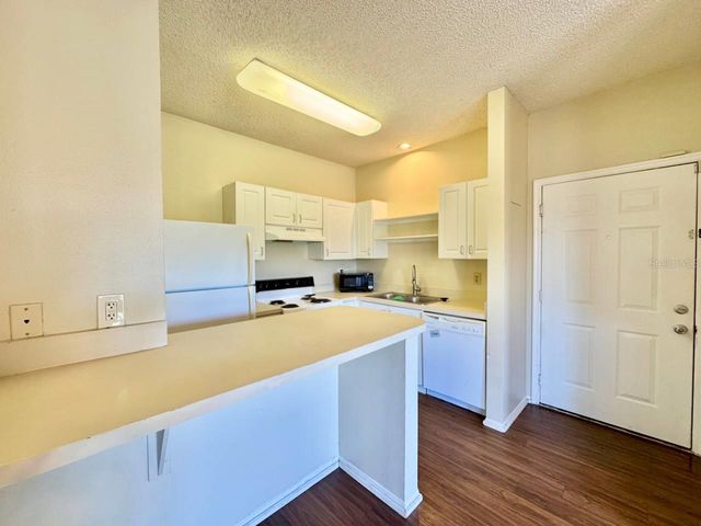 10110 WINSFORD OAK BOULEVARD 623, Tampa, FL 33624