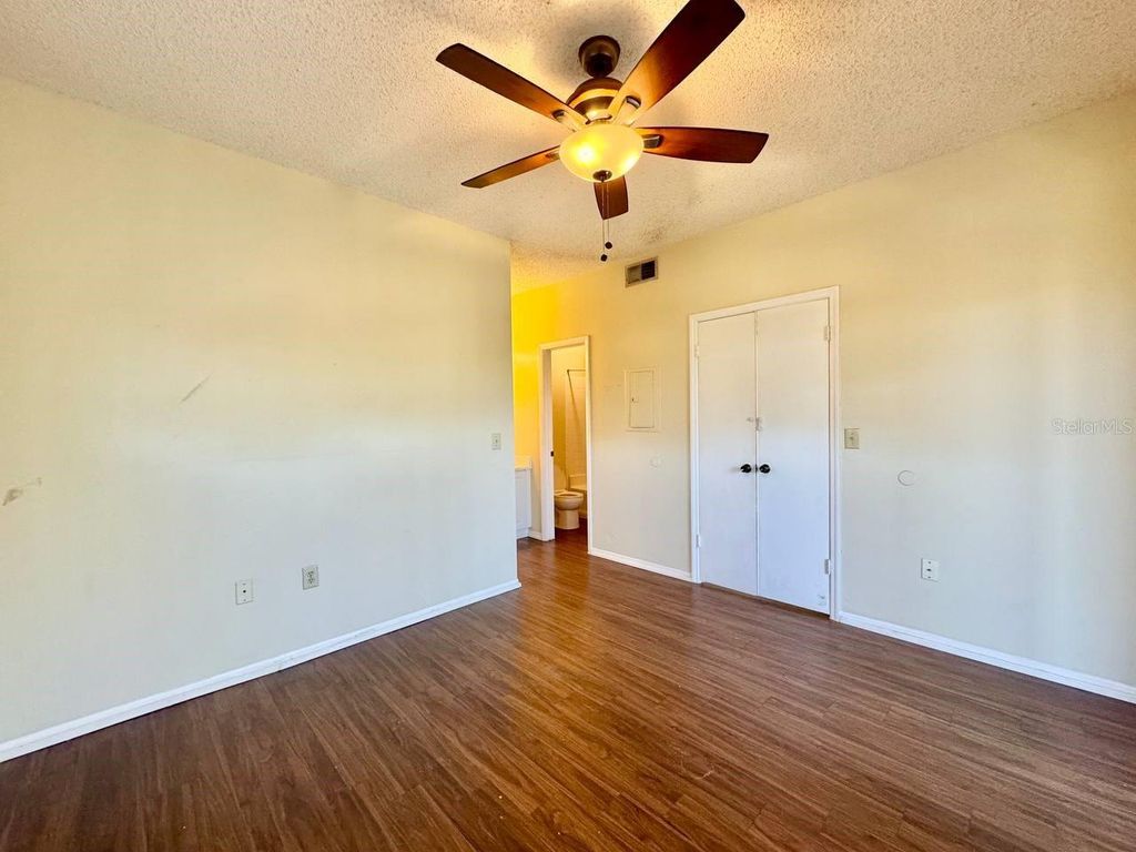 Image 11 of property listing at 10110 WINSFORD OAK BOULEVARD 623, Tampa, FL 33624