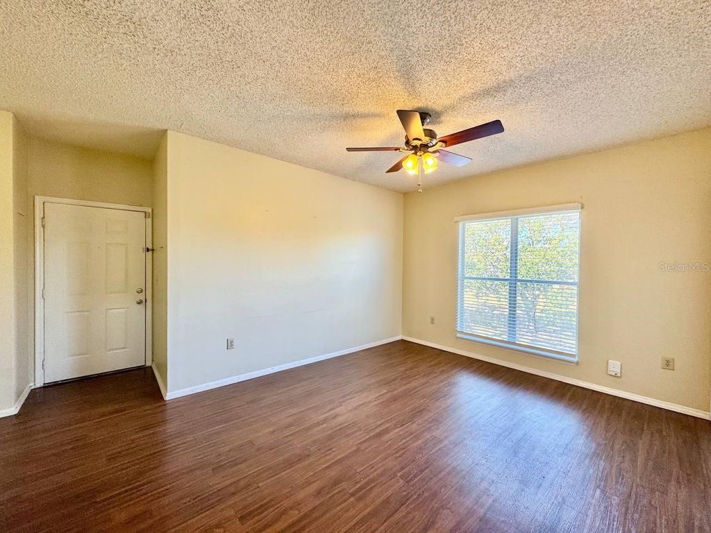 Image 8 of property listing at 10110 WINSFORD OAK BOULEVARD 623, Tampa, FL 33624