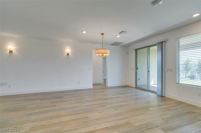 10184 Chrysolite, Las Vegas, NV 89143