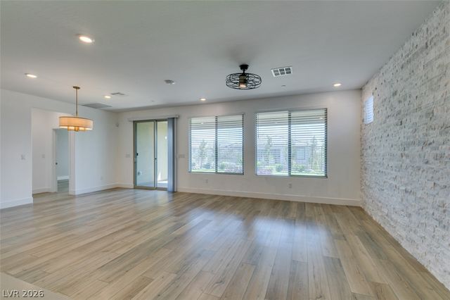 10184 Chrysolite, Las Vegas, NV 89143