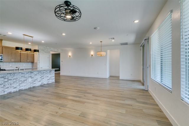 10184 Chrysolite, Las Vegas, NV 89143