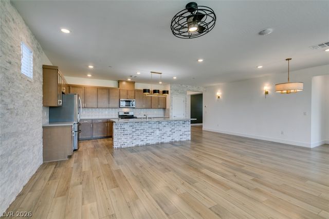 10184 Chrysolite, Las Vegas, NV 89143