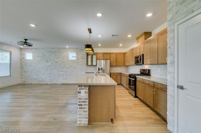 10184 Chrysolite, Las Vegas, NV 89143