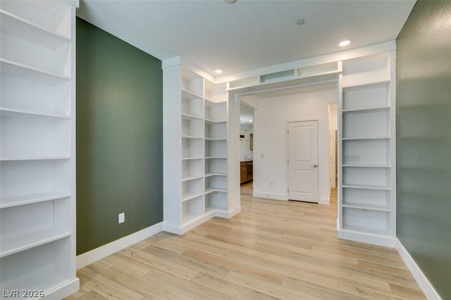 10184 Chrysolite, Las Vegas, NV 89143