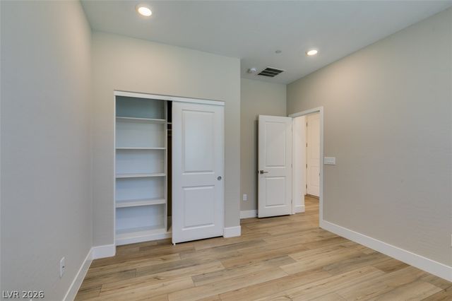 10184 Chrysolite, Las Vegas, NV 89143