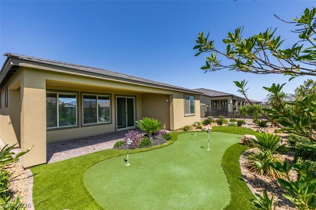 10184 Chrysolite, Las Vegas, NV 89143