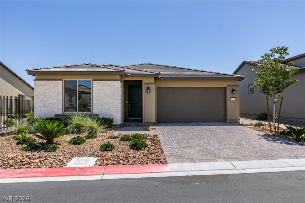 10184 Chrysolite, Las Vegas, NV 89143