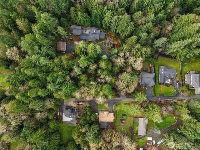 9351 Moss Lane NE, Bainbridge Island, WA 98110