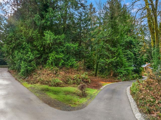 9351 Moss Lane NE, Bainbridge Island, WA 98110