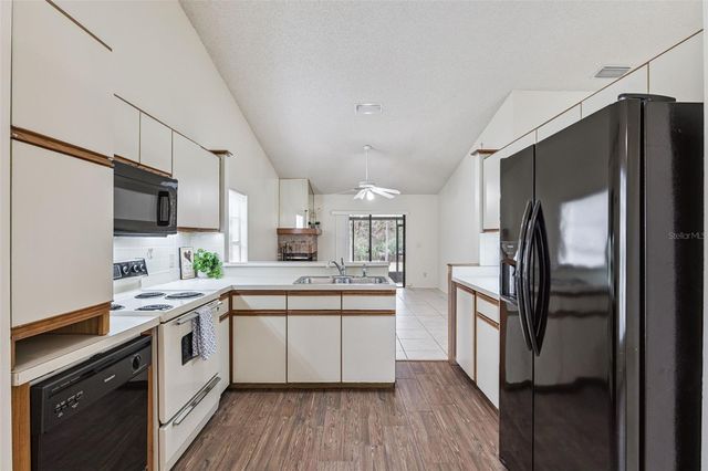 1041 DEES DRIVE, Oviedo, FL 32765