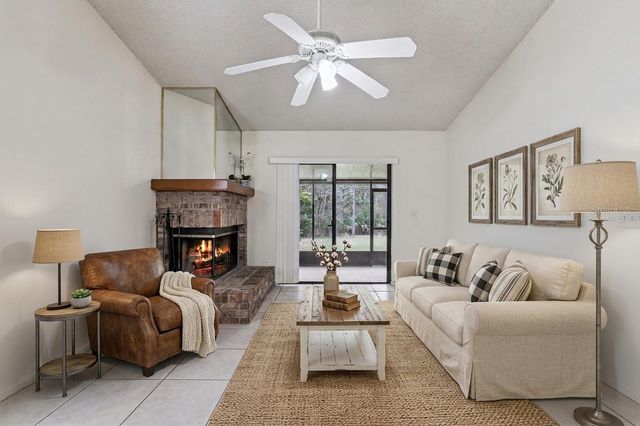 1041 DEES DRIVE, Oviedo, FL 32765