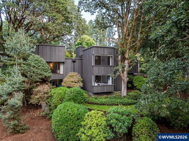 3557 Sunridge Dr S, Salem, OR 97302