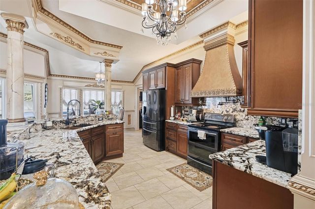 11 BANNERWOOD LANE, Palm Coast, FL 32137