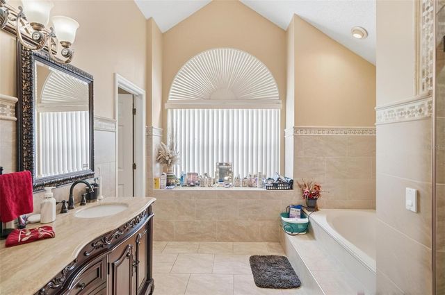 11 BANNERWOOD LANE, Palm Coast, FL 32137