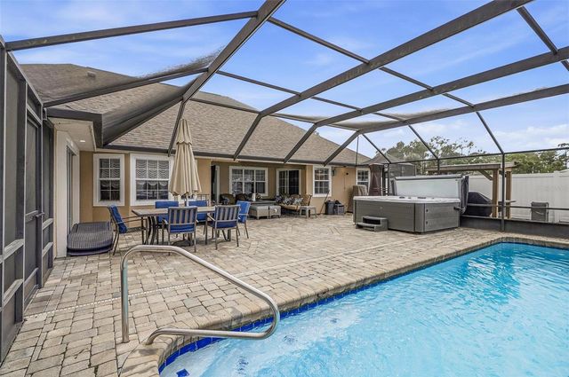 11 BANNERWOOD LANE, Palm Coast, FL 32137