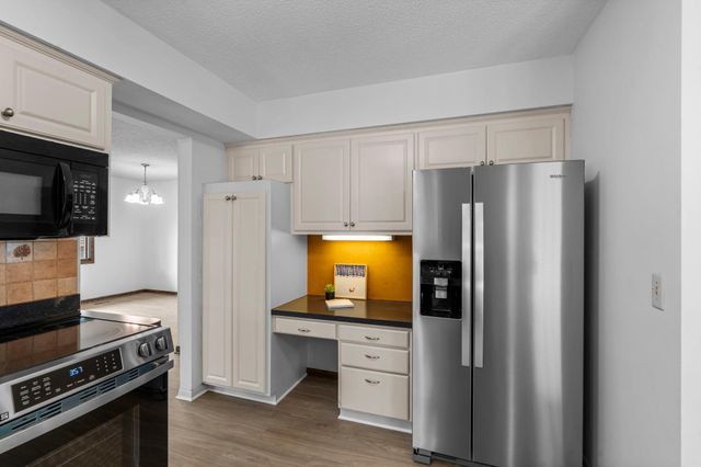 6310 Squire Drive NE, Fridley, MN 55432