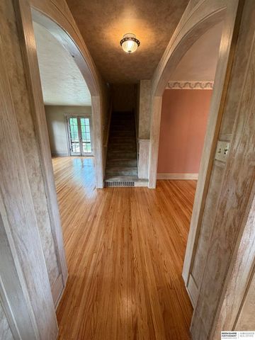 2400 Bradfield Drive, Lincoln, NE 68502