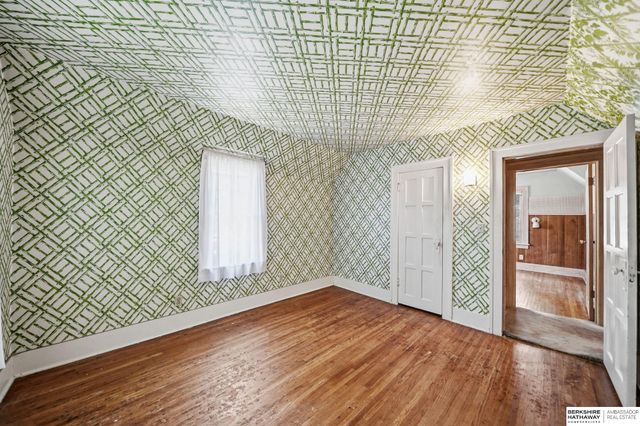2400 Bradfield Drive, Lincoln, NE 68502