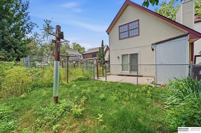 2400 Bradfield Drive, Lincoln, NE 68502