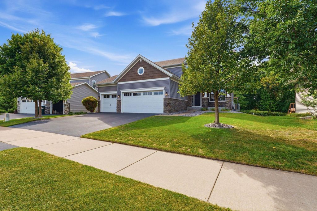 12734 Legacy Creek Parkway NE, Blaine, MN 55449 — photo 2
