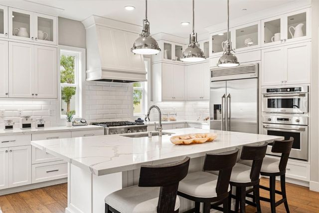 3103 Mena Drive, San Mateo, CA 94403