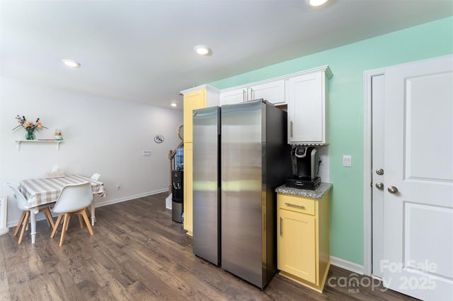 8 Virginia Commons Drive 6, Arden, NC 28704