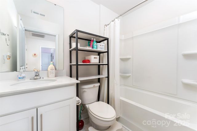 8 Virginia Commons Drive 6, Arden, NC 28704